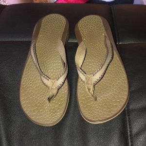 Chaco flip flops